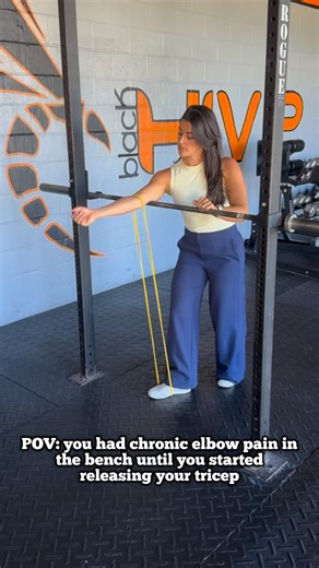 99% of people I see with pain at the tricep insertion forget you can release this bad boy 🤑 Thanks to @chrispembrook for always showing me more creative ways to achieve prescriptions!! . I’m a clinician that exclusively helps strength athletes and their coaches navigate injury through rehab and program variations! If you need help overcoming an injury, I offer 1:1 online consultations to help you come up with a plan! Link in bio 🔗 | Dr. J'aime Goguen