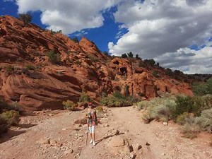 Hiking Exciting Wire Pass and Massive Grand Gulch in Utah