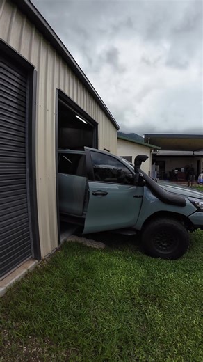 DIY Tray and Canopy Installation for Toyota Hilux