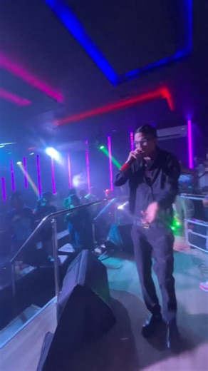 Emilio Lr on Instagram: "A pesar de lo trote nunca le bajé y me puse 🤕#papycrish #fyp #viral #reel"