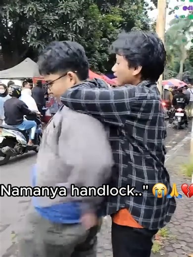 "Namanya handlock" 😭@raypping #izzydzar #raypping #clips