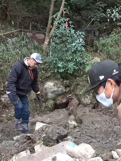 【山復興第2弾#88】水が溜まってぬかるんでる所を水路に変える！ #03