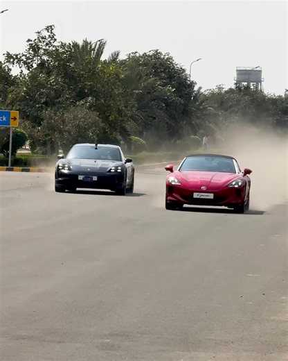 MG Cyberster vs Porsche Taycan: Ultimate Drag Race