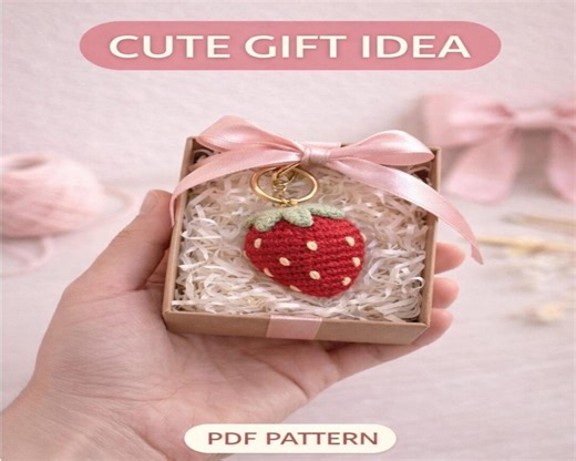 Crochet Strawberry Bag Charm Pattern | Amigurumi Keychain DIY (PDF Pattern) - Etsy