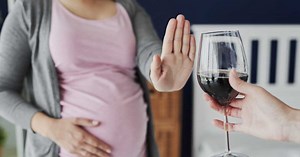 Syndrome d’alcoolisation foetale : 27% des femmes boivent pendant la grossesse, le point sur les risques