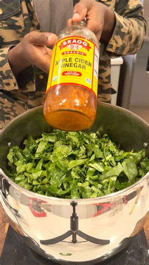 1M views · 5.9K reactions | Southern Collard Greens 塞 For the old...