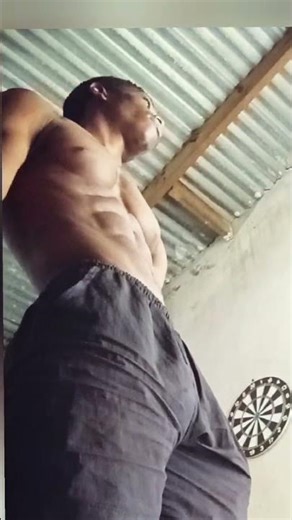 I started working out lately 💪 #gym #gains