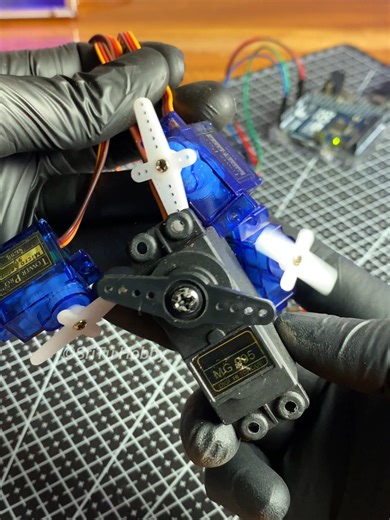 Control Multiple Servo Motors Using Arduino Effectively