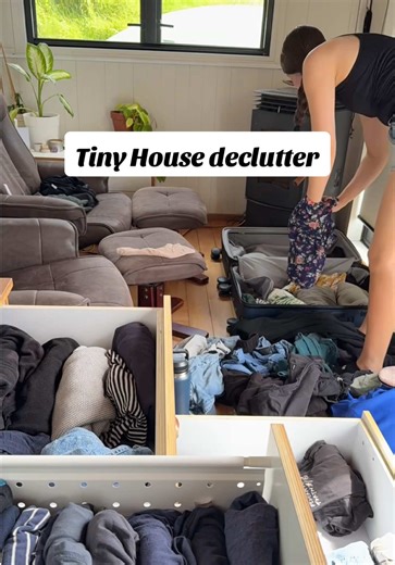 Tiny House Decluttering Tips for Maximum Storage