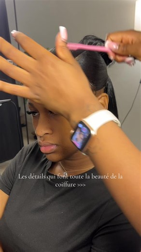 Ponytail et half-up half-down : détails qui subliment la coiffure
