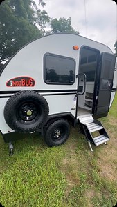 The BB125 - White & Classic graphics 👌 #camping #teardropcamper #campinglife #teardroptrailer #overland #solar #getoutdoors #gorving #gocamping #adventure #adventuretravel #travel #rvlife | Modern Buggy RV