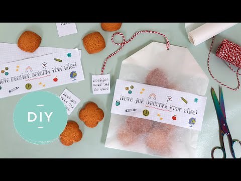 Making a tea bag with cookies for a teacher's farewell