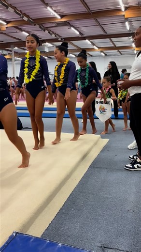 Level 2 (first batch: 8 of 18) debut = success! 🙌 These athletes showed strength and poise with no falls in their first meet. Shoutout to the parents and supporters who make this journey possible—we’re so grateful for you! 💚 #centralvalleyca #fresno #madera #clovis #gymnastics #Level2Gymnastics #GymnastLife #GymnasticsMeet #Teamwork #ProudCoach #StrongAndGraceful #GymnasticsJourney #FirstMeetSuccess #FutureChampions #BalanceWithPower #VForceElite | V-Force Elite Gymnastics