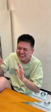 快叫你朋友来玩睁眼打喷嚏挑战#funny #happy #comedy #games