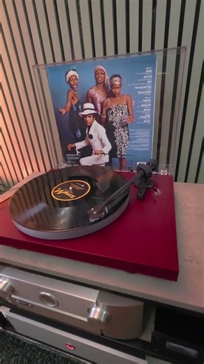 Pick-Up Pro-ject Debut EVO 2 & Preamp PHONO Pro-Ject Tube Box S2 / @Projectaudiosystems