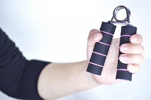 浅指屈筋の筋トレ＆ストレッチメニュー！構造・作用〜鍛え方のコツまで徹底解説 - Slope[スロープ]｜モテる男への坂道を登るメディア