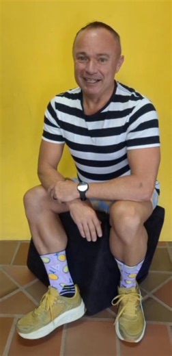 J A C O J A C O B S ‘n OOSie-oomblik om altyd te onthou - Jaco Jacobs, die ongelooflike kinderboekskrywer, stuur vir ons ‘n spesiale boodskap. | Laerskool Worcester-Oos