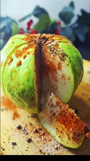 Spicy Guava Challenge! 🌶️🍈 Sri Lankan Street Snack 😋#shorts #guava