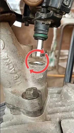 How do fuel injectors work? #youtube #tiktok #foryou