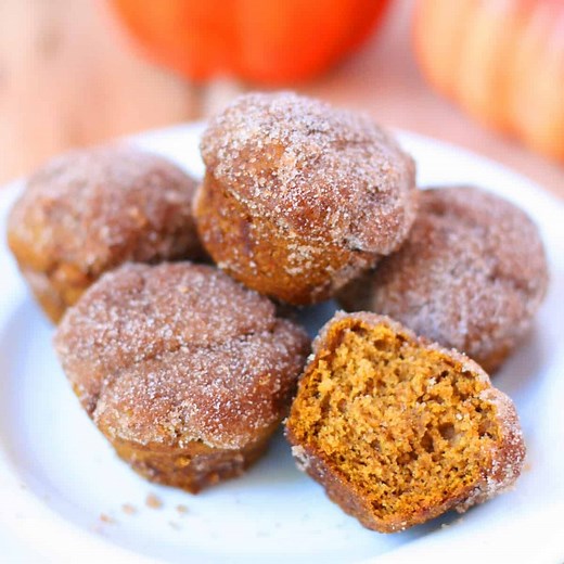 Cinnamon Spice Pumpkin Mini Muffins