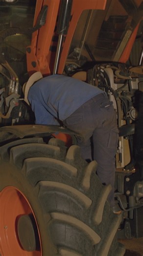 What do you do when your brand new tractor breaks down, bringing the most vital time of the year to a halt? 📺: OUTBACK FARM | NEW EPISODES | TUESDAYS @ 9PM ET | RFD-TV 🖥️ STREAM ANYTIME | LINK IN BIO | RFD-TV