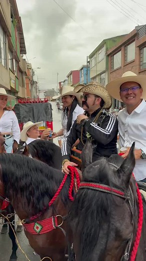 #supermercado #cabalgata #miamor😍 #videoviral #caballo