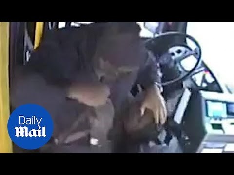 Bus driver beats down passenger that attacked him with a cane