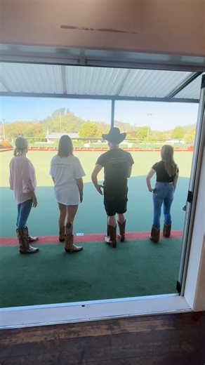 Dropping into the weekend 💃🔥 Celebrating some of our venues with a Friday Partition drop challenge — quads are feeling it 😅 You guys are so much fun 🤩 #partitiondropchallenge #FridayVibes #linedance #RhythmNLines #gizzy | Rhythm n' Lines