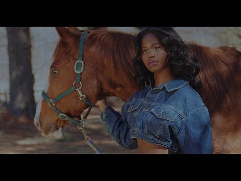 Momo Boyd - American Love Song (Official Music Video)