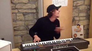 Costa C. a.k.a. Steffen Wunderlich singt für Sie heute das Niveau... Wie klingt das für Euch? | Sondaschule