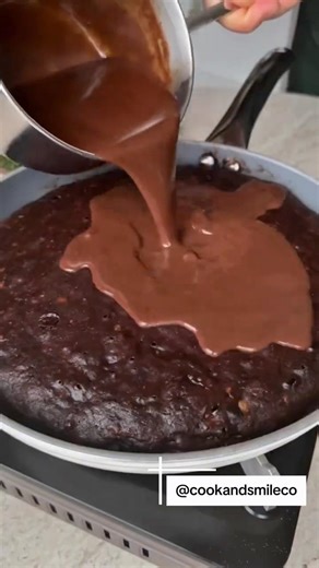 🍌 Fırın Yok, Mikser Yok! En Kolay Muzlu Kek ✨ / No Oven Banana Cake