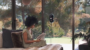 2.6K views · 38 reactions | ¡Lo verás todo más claro! Descubre el nuevo robot que limpia los cristales por ti. Ahora, también puedes manejarlo con App. Descubre más: https://bit.ly/2PfrmD4 | Cecotec | Facebook