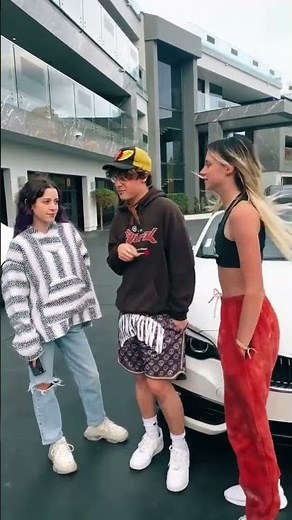 CATCHING GOLD DIGGERS