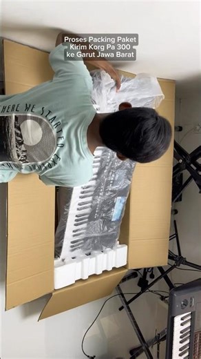 Send Korg Pa300 to Garut, West Java
