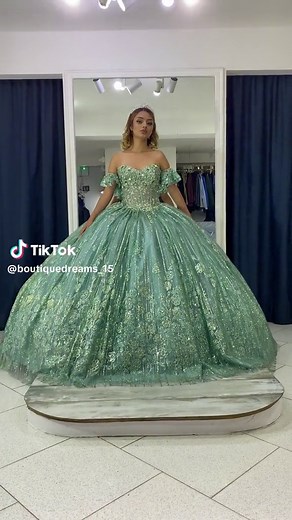 Vestido 15 verde sage glitter - La mezcla perfecta para lucir realmente hermosa