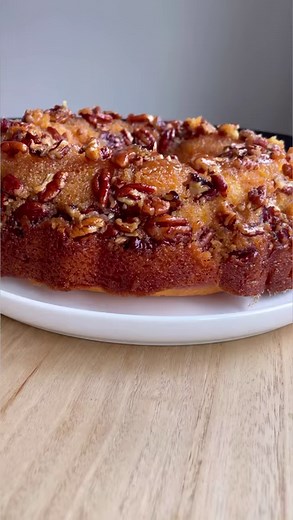 1M views · 20K reactions | Pecan upside down cake Follow @genie_cooks...