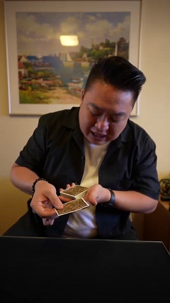 25K views · 6.8K reactions | [READ CAPTION] Hey! My IG Broadcast Channel is now OPEN! This #reel was made because of the poll on the channel! JOIN NOW for more follower curated content! PS: Tutorial is in the Broadcast Channel. Check link in bio! Playing Cards by @jokerandthethief #jeremytanmagic #jokerandthethief | Jeremy Tan Magic | Facebook