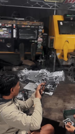 Lex temon on Instagram: "Cus redy vaporblasting 😉🙏🙏✊✊✊ #vaporblasting #sanblasting #powdercoating"