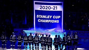 Tampa Bay Lightning raise 2021 Stanley Cup banner to rafters