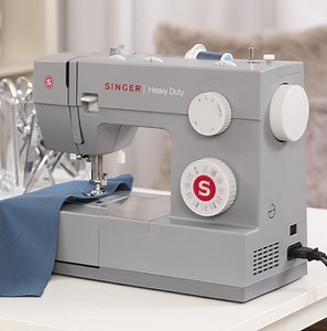 5 Best Mechanical Sewing Machines Reviewed in Detail (Fall 2025)
