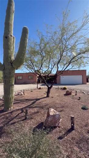 Tucson Territorial Home with Modern Upgrades and Mountain Views. 🏡 Text “RICH” to 520.406.0689 for More Information! 🛌 3 Bed | 🛁 2.5 Bath | 📐2687 SF 🏠 $649,900 | 📍85749 Melissa Rich, REALTOR® Tierra Antigua Realty Listing courtesy of Spirit Messingham of Tierra Antigua Realty All information provided is deemed reliable but is not guaranteed, and should be independently verified. Equal Housing Opportunity #melissarichismyrealtor #tierraantiguarealty #theholisticrealtor #tucsonarizona #tucso