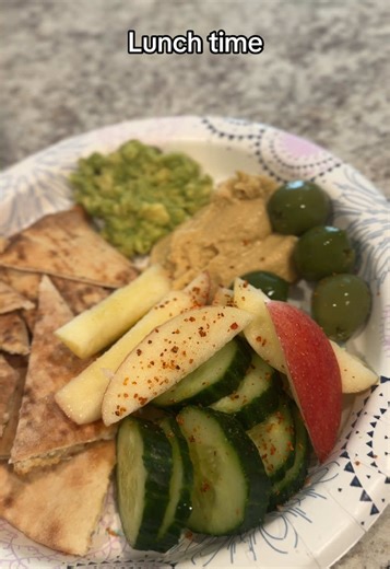 Just throw things on a plate you like and boom lunch is ready #lunch #healthy #easylunch