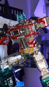 268K views · 10K reactions | This is the Optimus I have been looking for. @secretcompassonline luckily had the Optimus Prime statue designed by Imaginarium Art. It showcases the trailer with Roller, plus Optimus in a final stand pose is perfection. #transformers #optimusprime #unboxing #secretcompass #reels | polskihussar | Facebook
