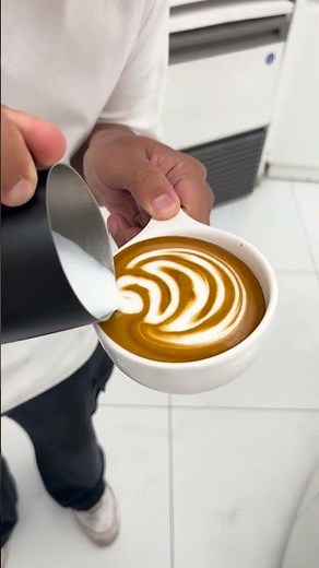 Unbelievable Latte Art: Watch it unfold!