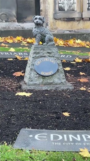 #GreyfriarsBobby Grave
