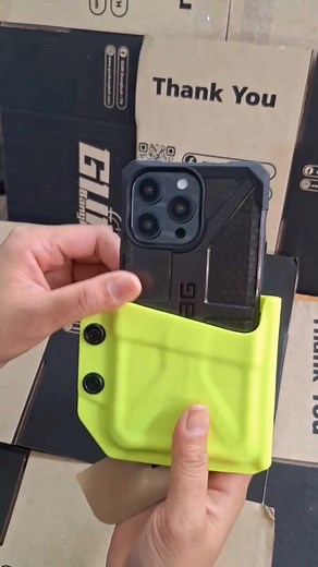 11K views · 36 reactions | ซองโทรศัพท์! Kydex holster for iPhone 15 pro max สีเขียวมะนาว‍ เอาใจสาย Tactical ไว้พกโทรศัพท์มือถือแบบเท่ๆ #gunbangkok #kydexholster #iphone15promax | GUN Bangkok-Tactical | Facebook