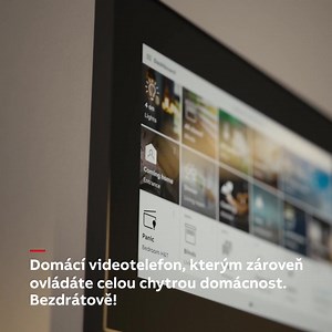 Dotykový panel OneTouch 7" nemusí mít jen funkci domovního videotelefonu. Díky propojení s vypínači ABB-free@home flex se z něj bez problému stane chytrá domácnost. 😉 ➡️ bit.ly/OneTouch7ABB Ideální pro každého, kdo chce s integrováním takových vychytávek začít krůček po krůčku. Ušetříte tisíce za systémové přístroje, nebudete muset řešit rekonstrukci elektroinstalace, ale ani další potřebné místo v rozvaděči. Výhodou je bezpochyby také ovládání přes mobilní aplikaci! 📱 | ABB