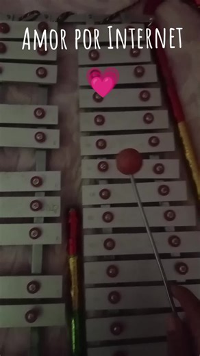 Amor por Internet: Canciones y Tutoriales en Lira