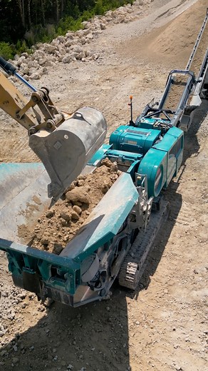 Powerscreen Premiertrak 400X crushing limestone! 🪨💥#Powerscreen #crusher #screener #crushingandscreening #jawcrusher #impactcrusher #conecrusher #crushing #screening #materialprocessing #floridaconstruction #quarry #mine #mining #sandpit #miningpit #construction #aggregates #roadbase #limestone #granite #rockcrusher | Powerscreen of Florida