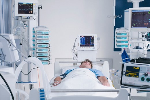 What to Expect When Your Loved One Is in the ICU